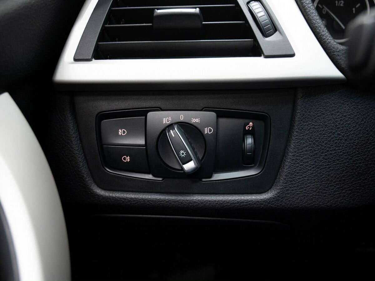 БМВ 3 серии б/у, 2016, Автоматическая. Фото: #15