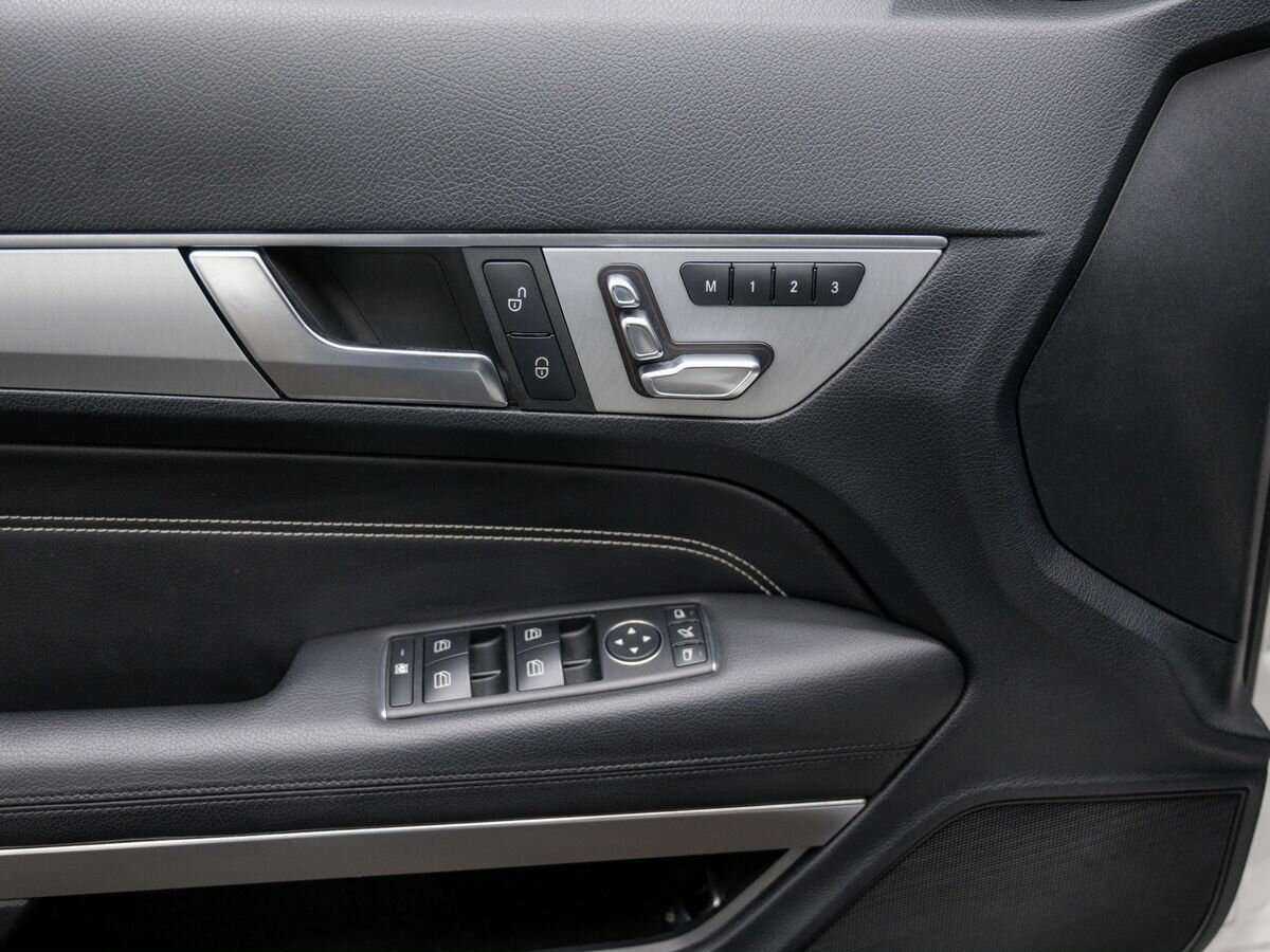 Мерседес-Бенц Е-Класс б/у, 2014, Автоматическая. Фото: #14