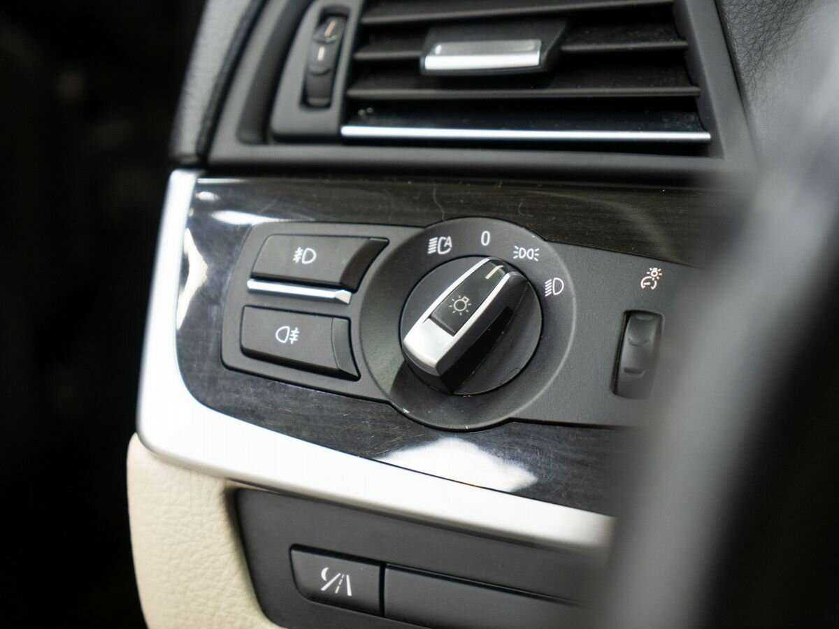 БМВ 5 серии б/у, 2012, Автоматическая. Фото: #16