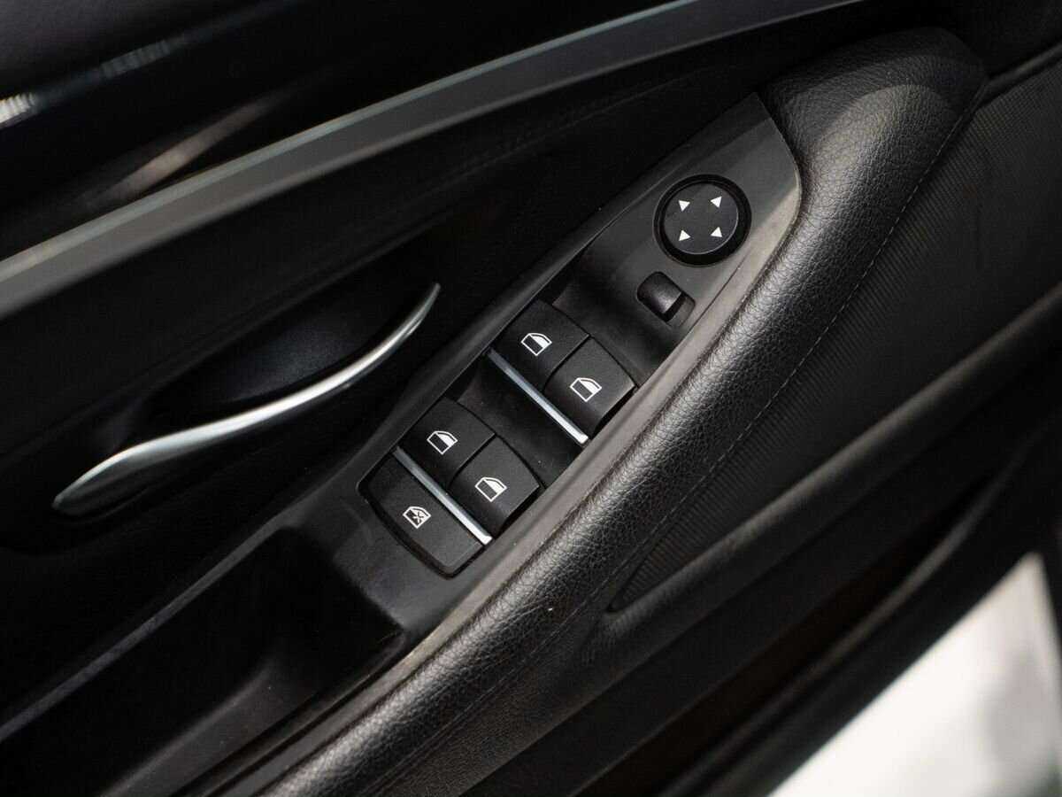 БМВ 5 серии б/у, 2016, Автоматическая. Фото: #14