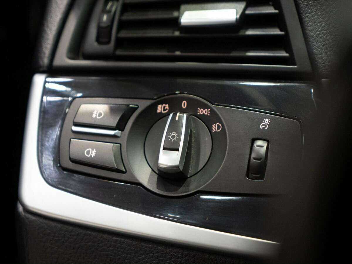 БМВ 5 серии б/у, 2016, Автоматическая. Фото: #17