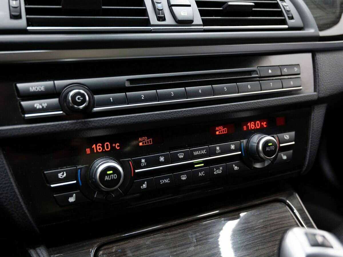 БМВ 5 серии б/у, 2016, Автоматическая. Фото: #18