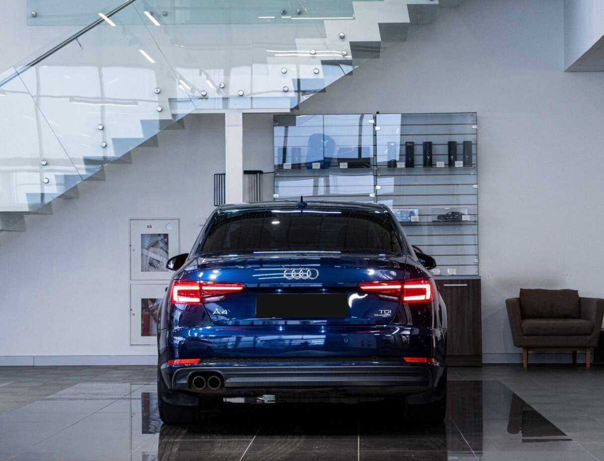 Ауди А4 б/у, 2018, Роботизированная. Фото: #4