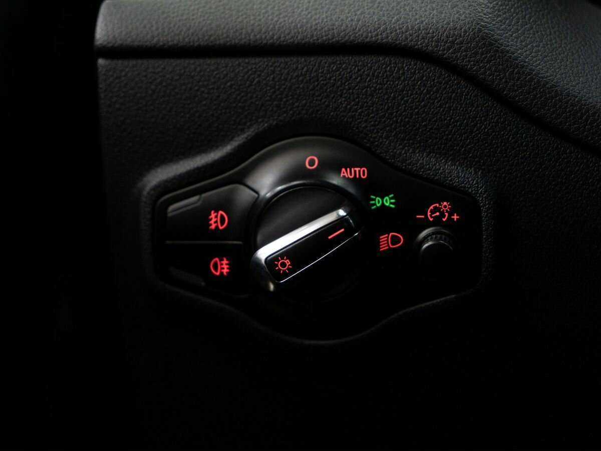 Ауди К5 б/у, 2012, Роботизированная. Фото: #14