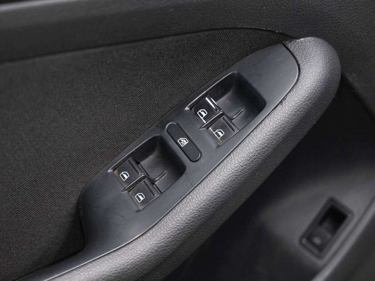 Volkswagen Jetta б/у, 2016, Механическая. Фото: #15