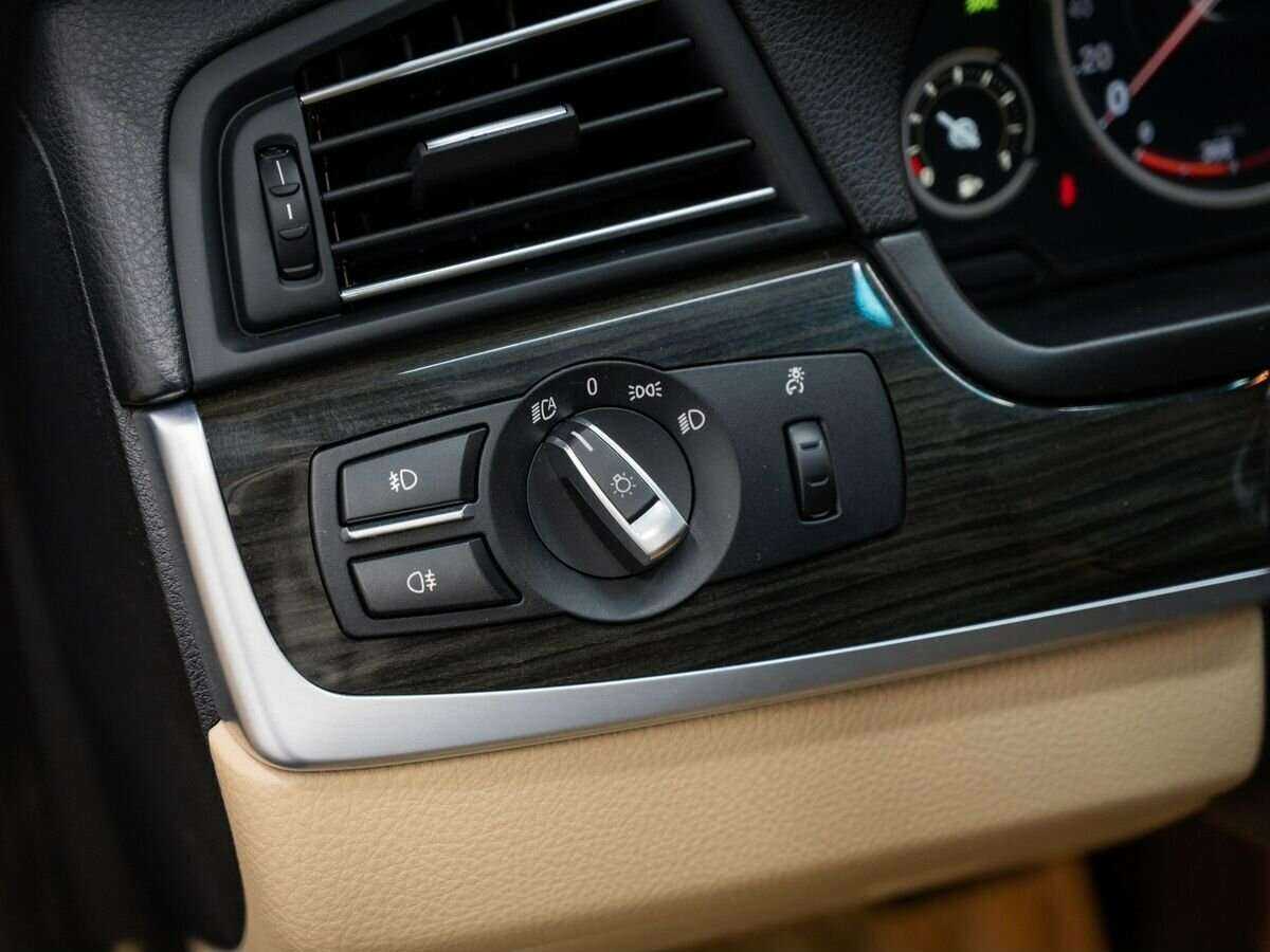 БМВ 5 серии б/у, 2013, Автоматическая. Фото: #15