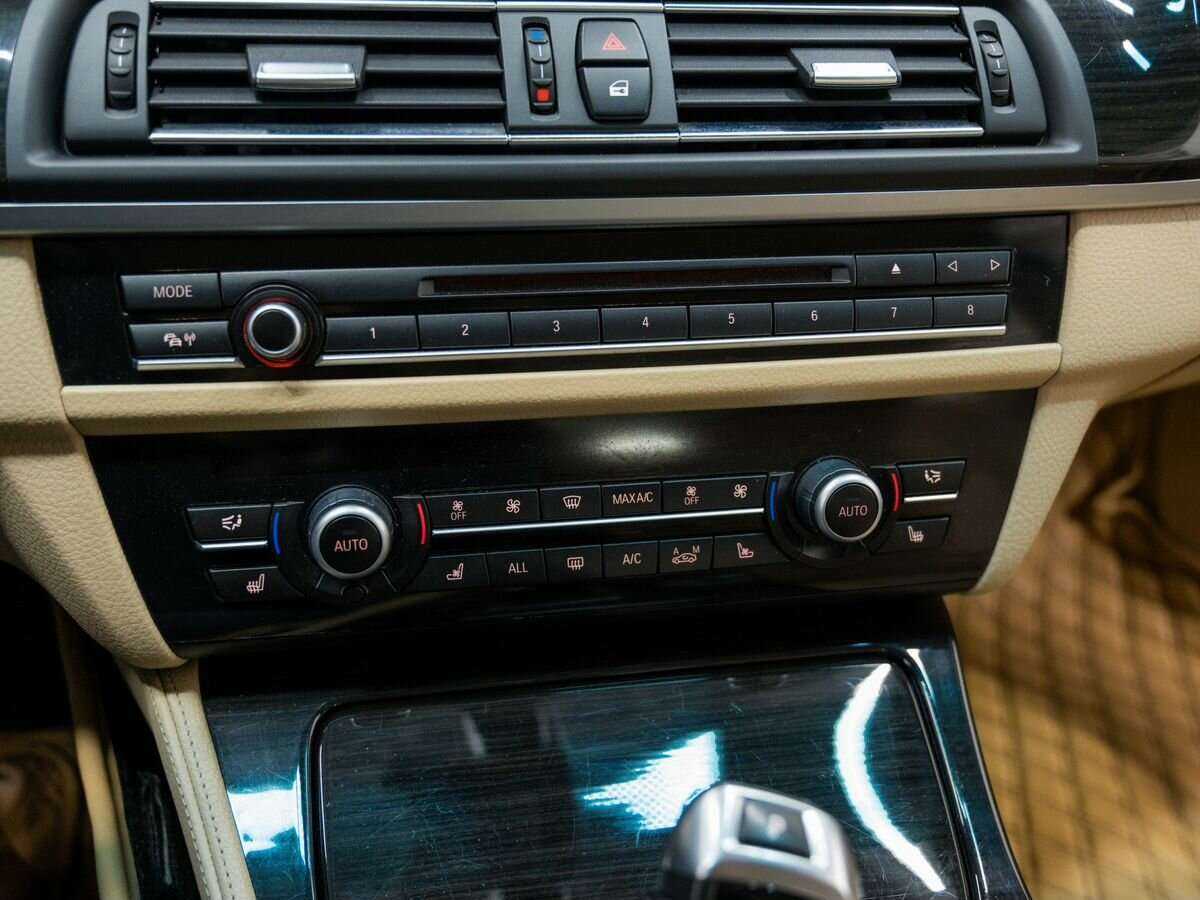 БМВ 5 серии б/у, 2013, Автоматическая. Фото: #21