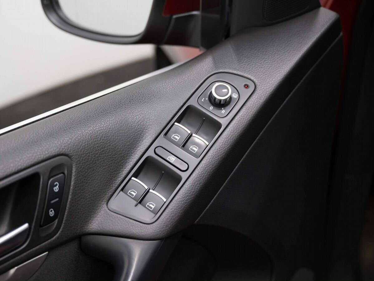 Volkswagen Tiguan б/у, 2012, Автоматическая. Фото: #14