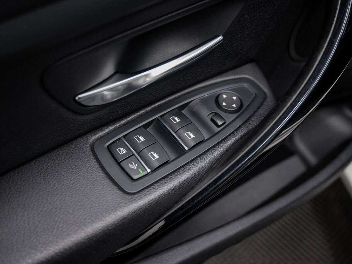 БМВ 3 серии б/у, 2017, Автоматическая. Фото: #18