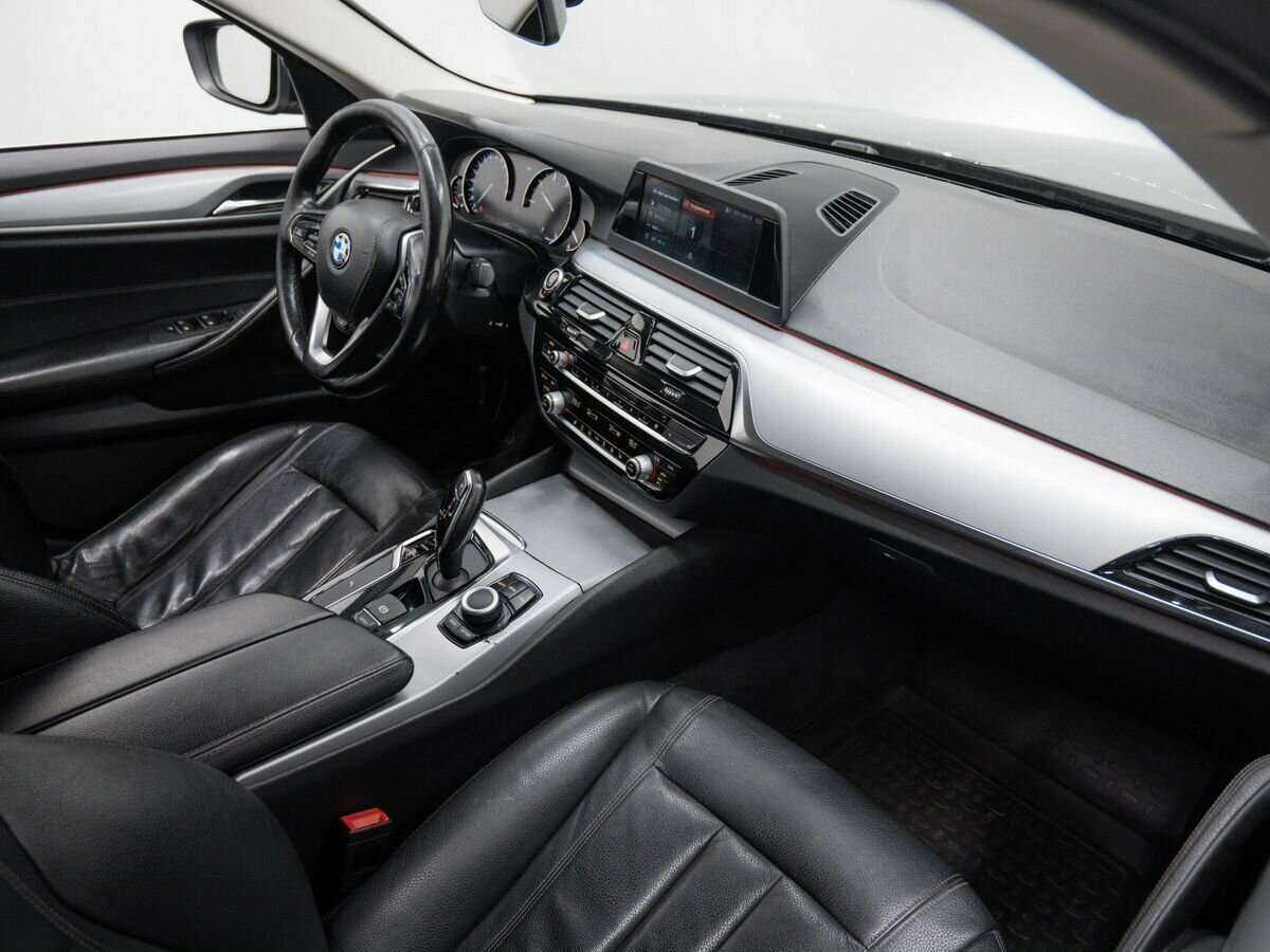 БМВ 5 серии б/у, 2018, Автоматическая. Фото: #7