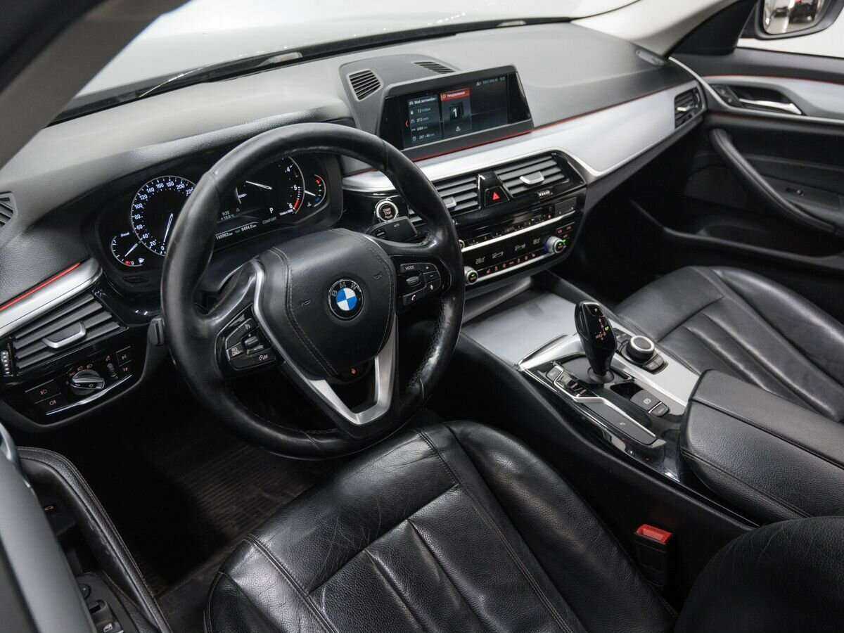 БМВ 5 серии б/у, 2018, Автоматическая. Фото: #14