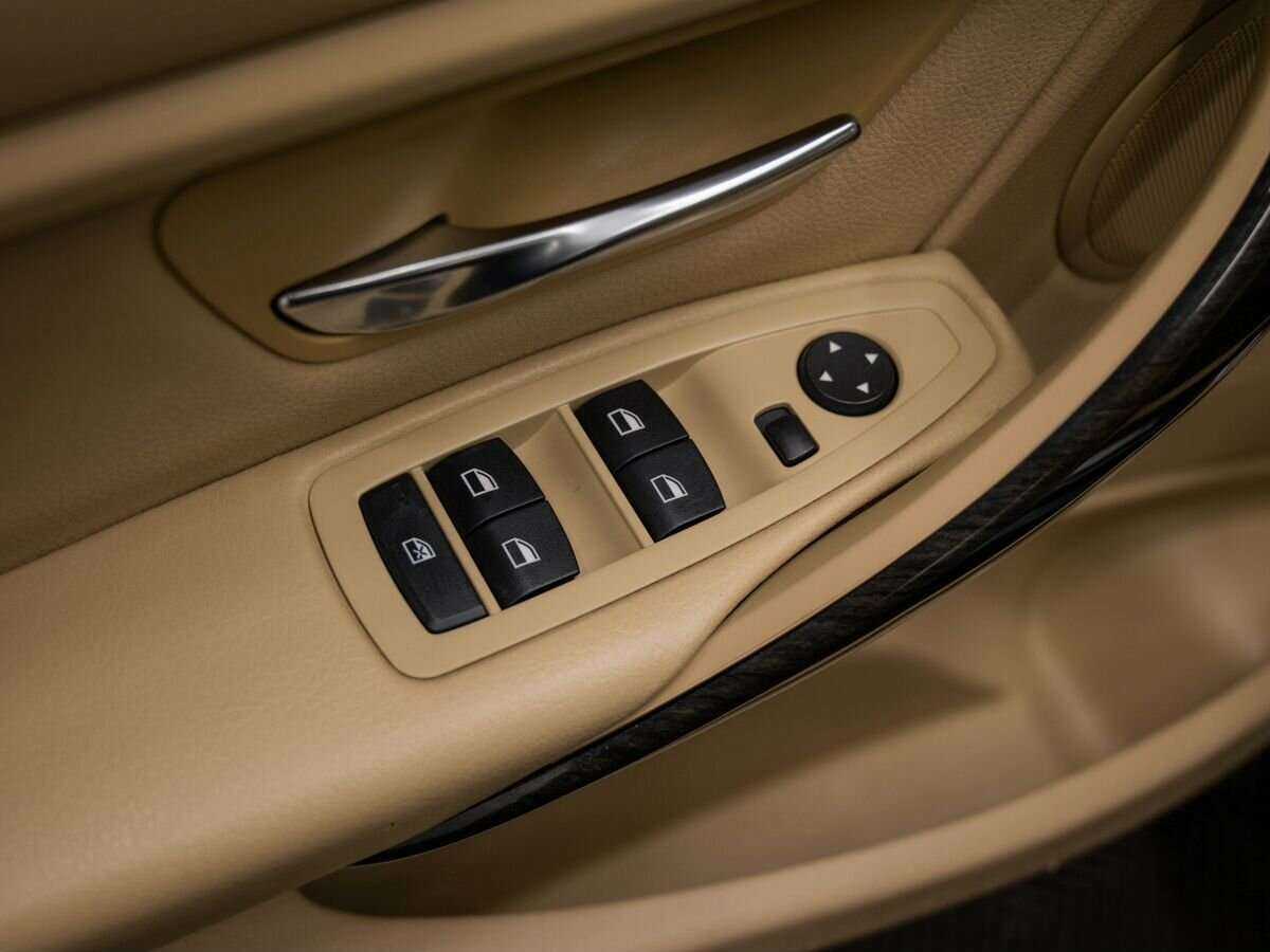 БМВ 3 серии б/у, 2012, Автоматическая. Фото: #10