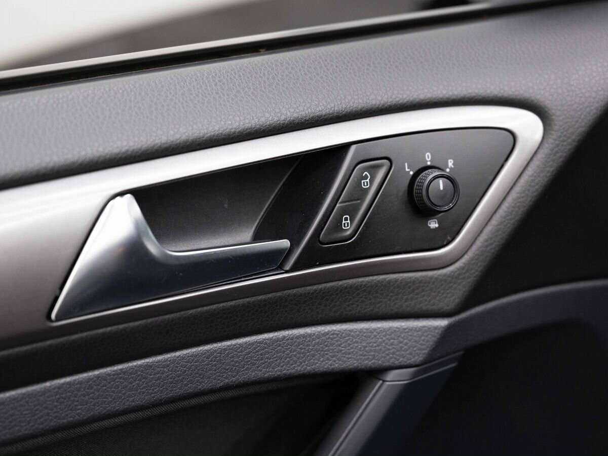 Volkswagen Golf б/у, 2013, Роботизированная. Фото: #18