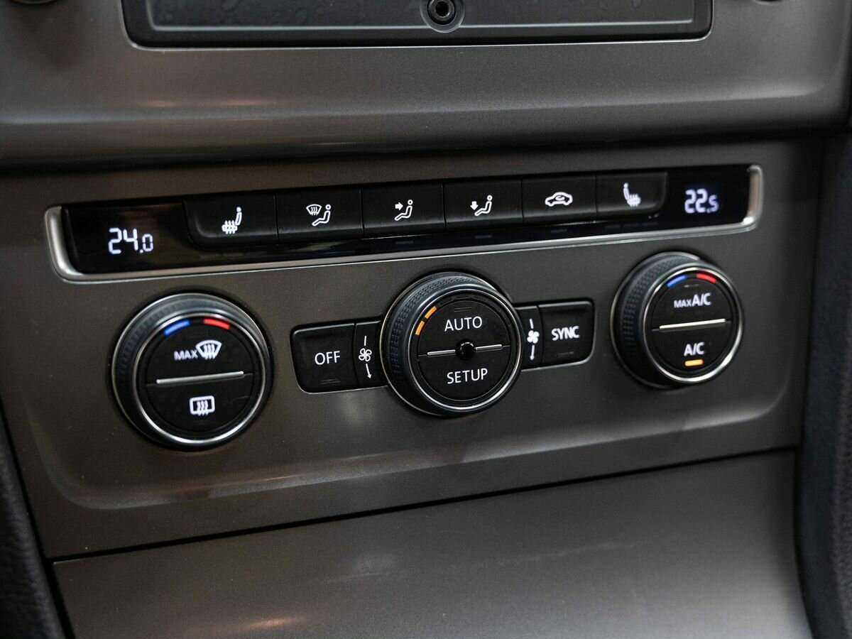 Volkswagen Golf б/у, 2013, Роботизированная. Фото: #21