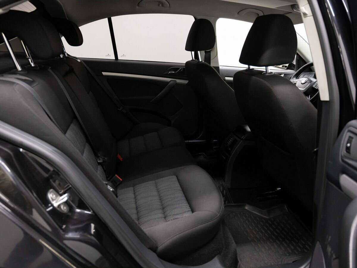 Шкода Октавия б/у, 2012, Механическая. Фото: #4