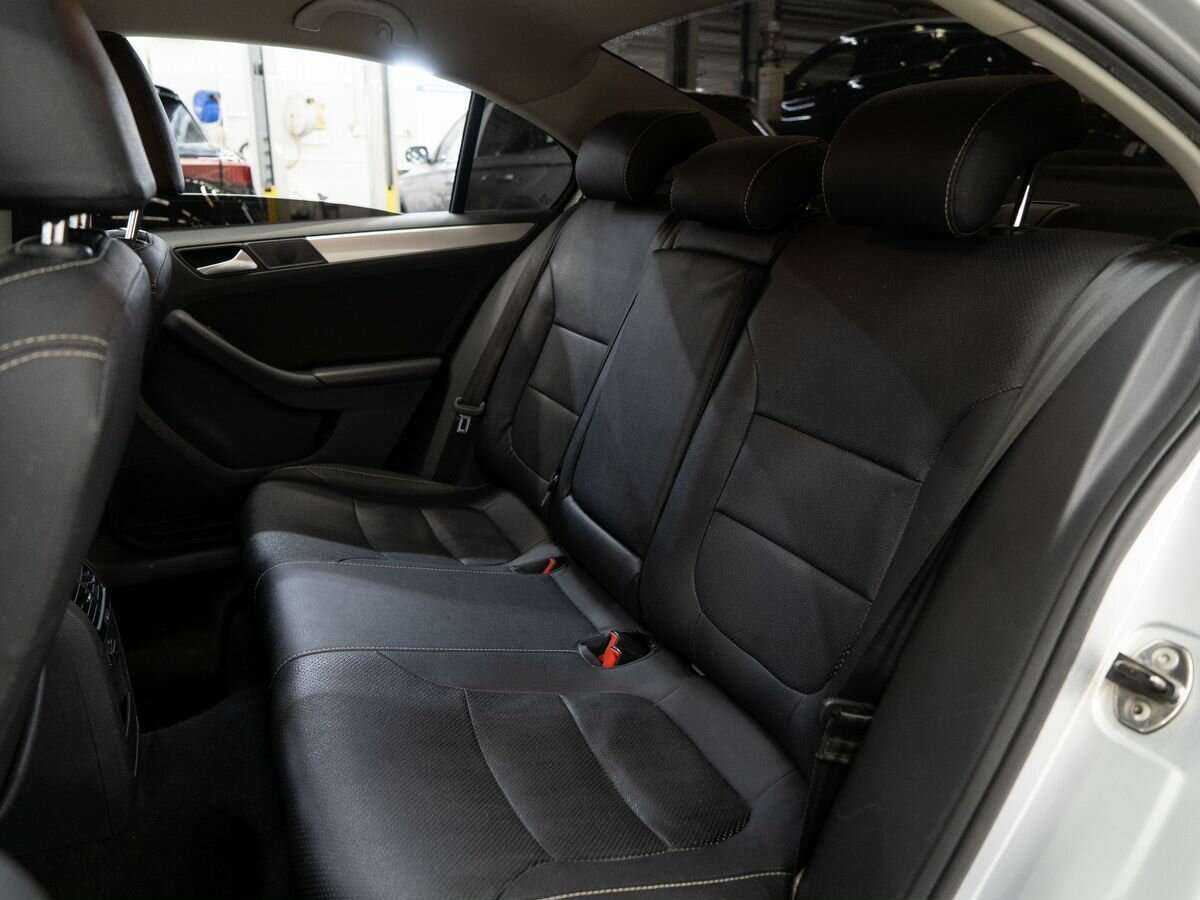 Volkswagen Jetta б/у, 2013, Автоматическая. Фото: #6