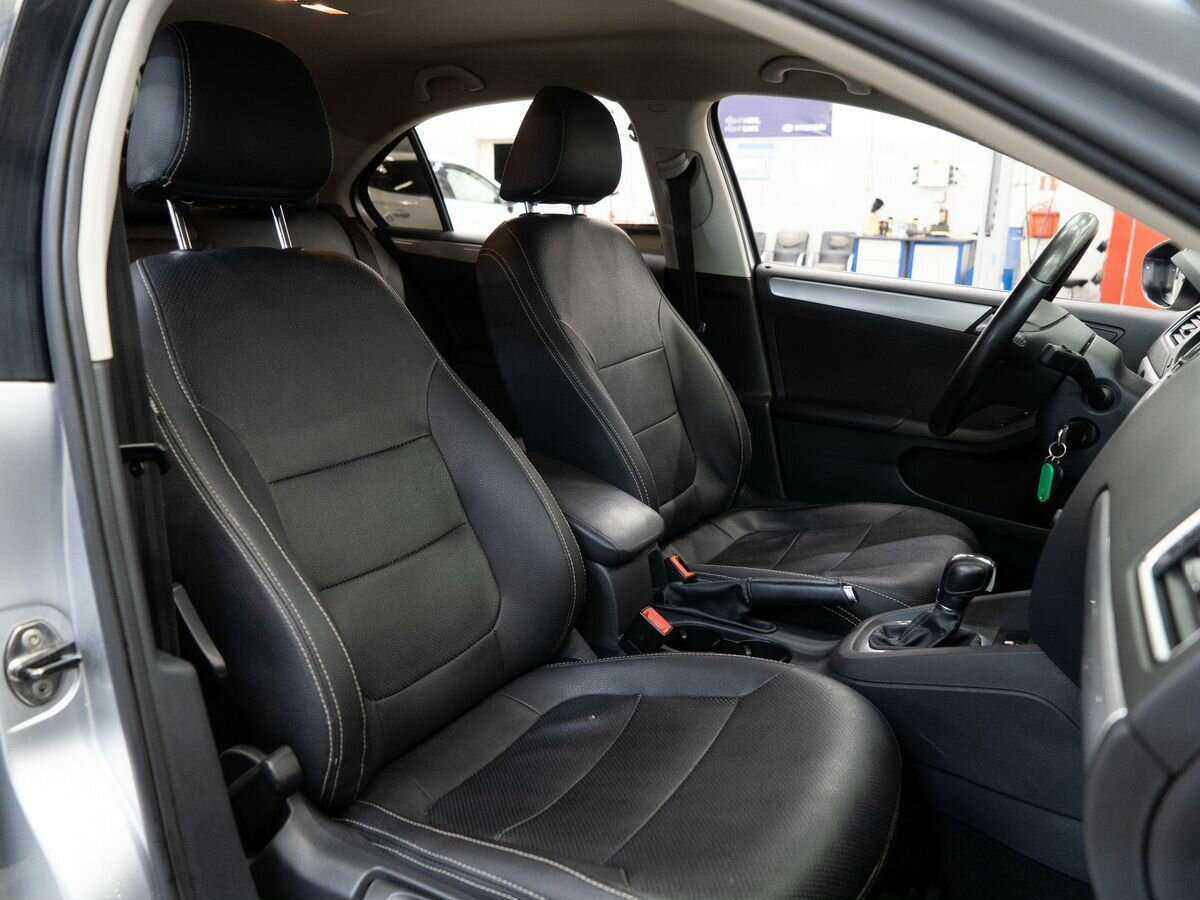 Volkswagen Jetta б/у, 2013, Автоматическая. Фото: #9