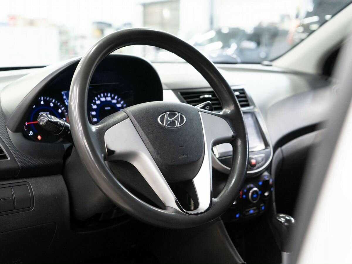 Хендай Солярис б/у, 2013, Автоматическая. Фото: #1