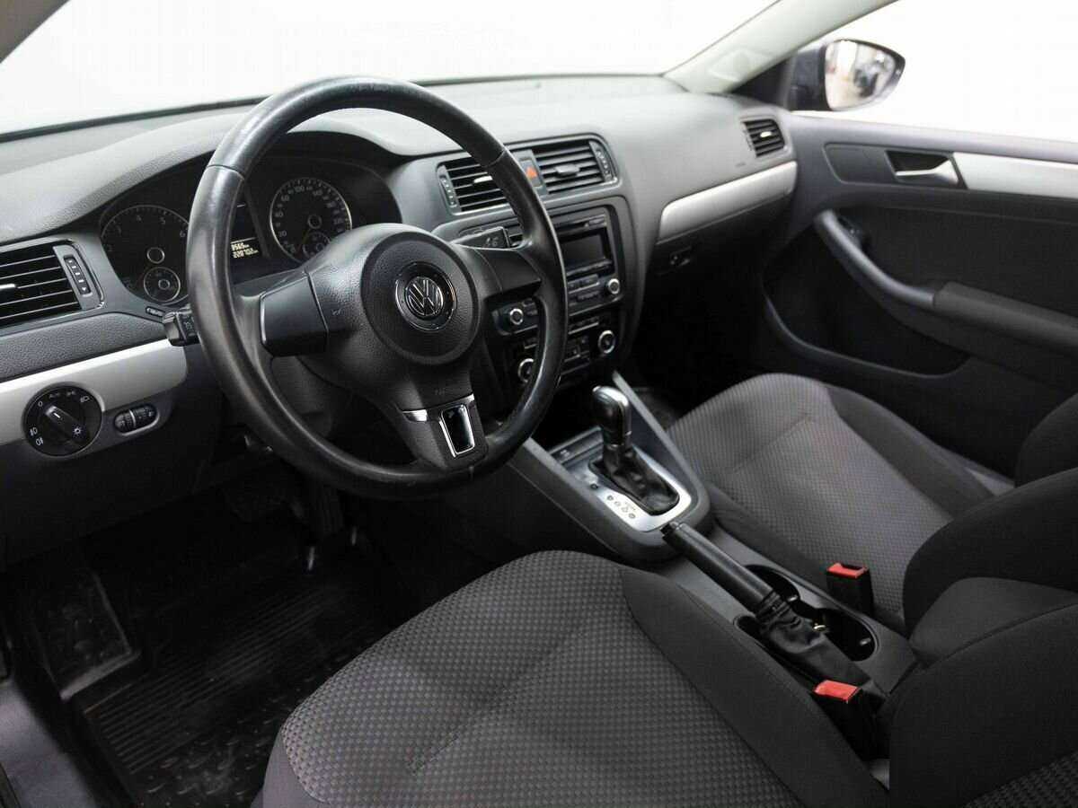 Volkswagen Jetta б/у, 2012, Автоматическая. Фото: #5