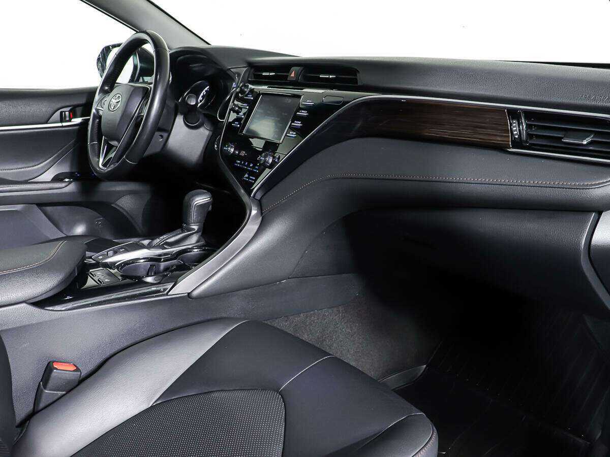 Тойота Камри б/у, 2020, Автоматическая. Фото: #3