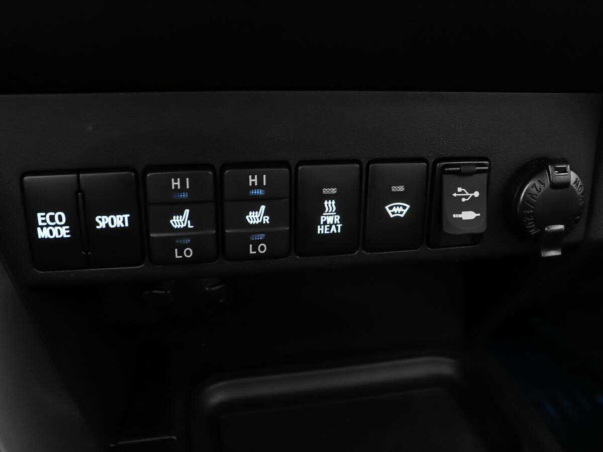 Тойота Рав4 б/у, 2018, Автоматическая. Фото: #19