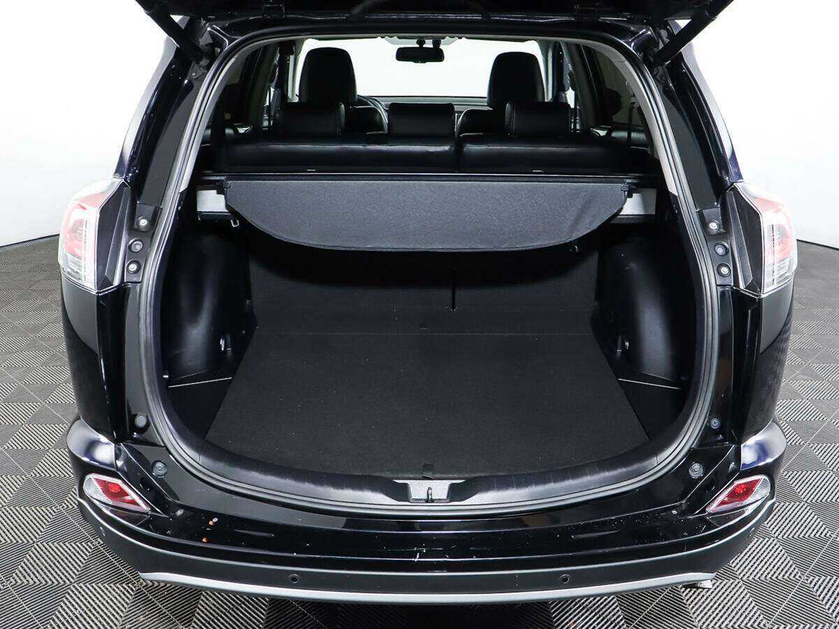 Тойота Рав4 б/у, 2018, Автоматическая. Фото: #8