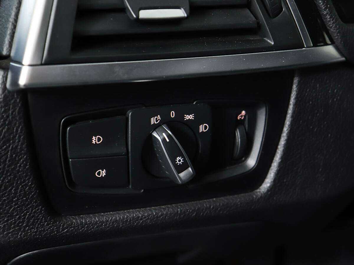 БМВ 3 серии б/у, 2017, Автоматическая. Фото: #15