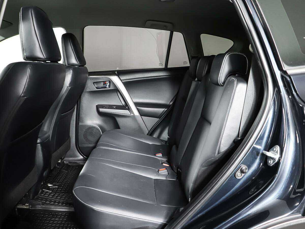 Тойота Рав4 б/у, 2018, Автоматическая. Фото: #9