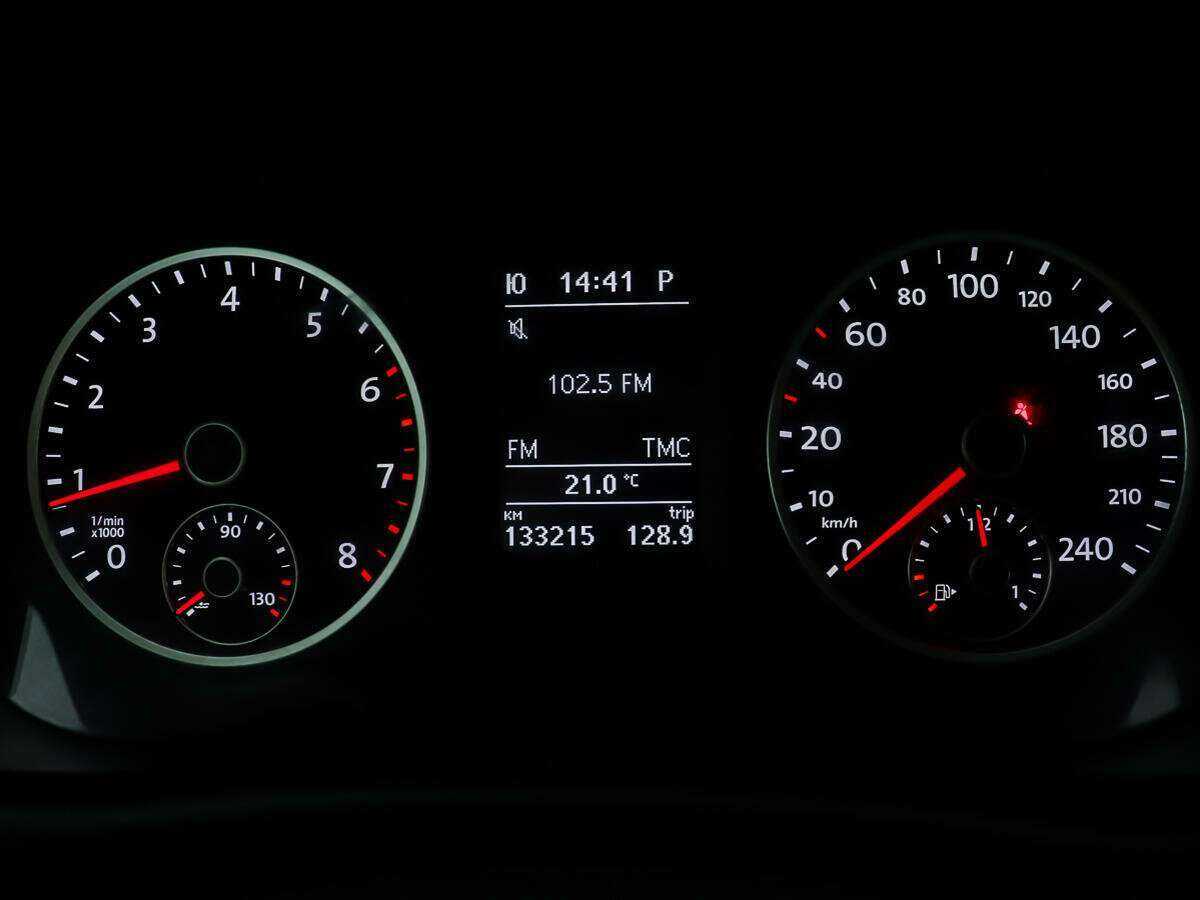 Volkswagen Tiguan б/у, 2013, Автоматическая. Фото: #13