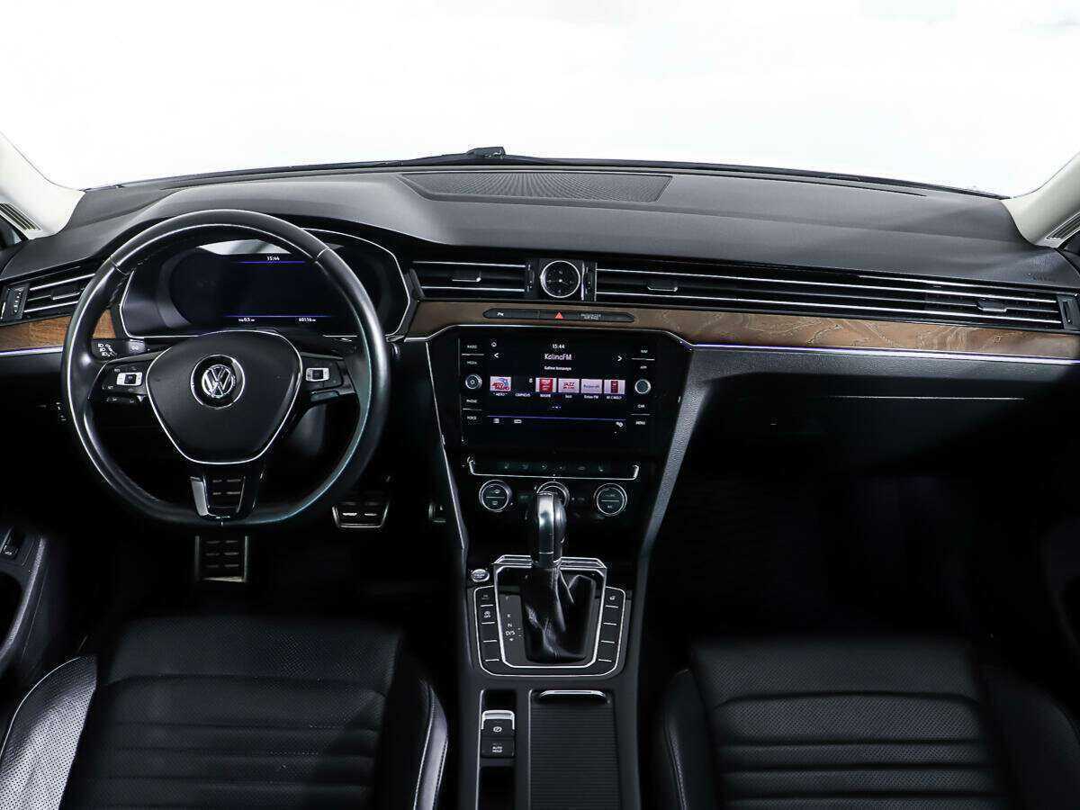 Volkswagen Passat б/у, 2018, Роботизированная. Фото: #10