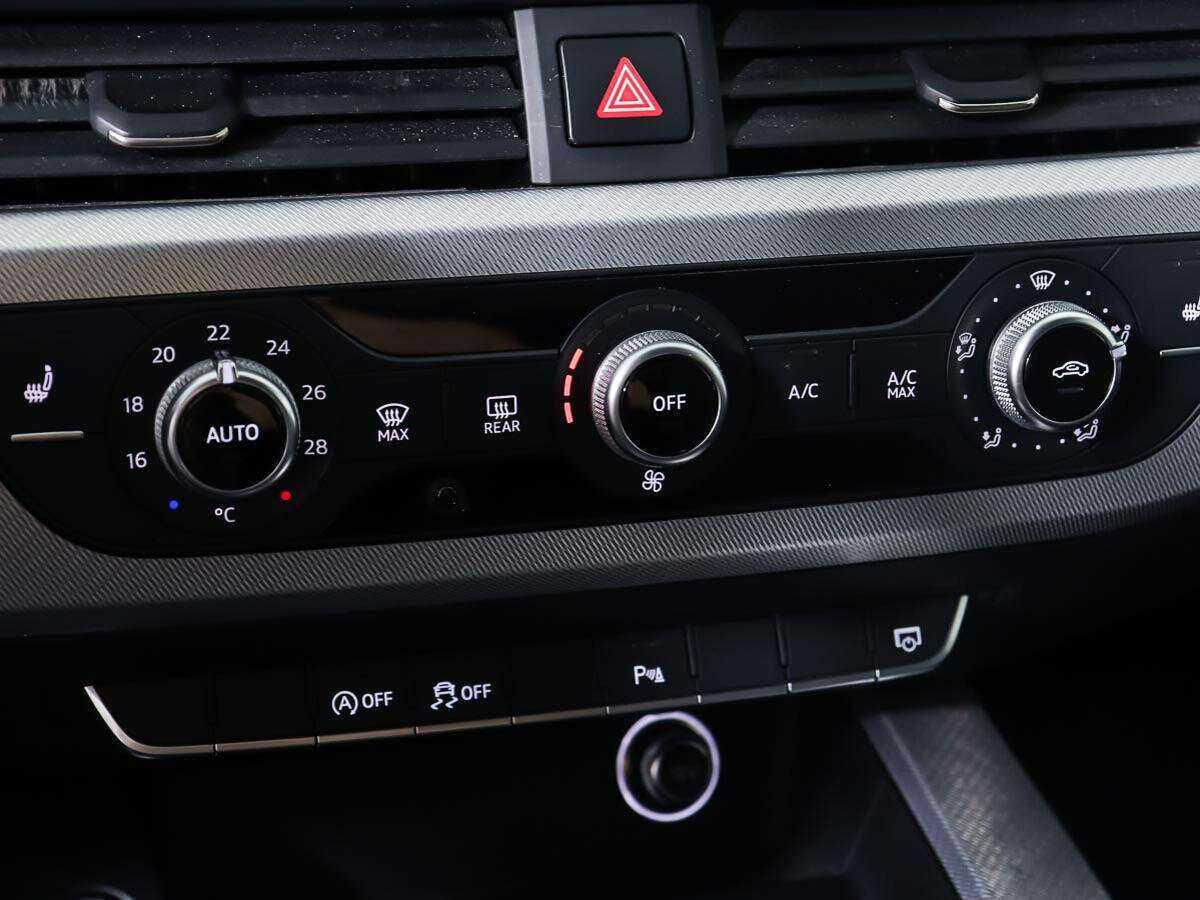 Ауди А4 б/у, 2015, Роботизированная. Фото: #15