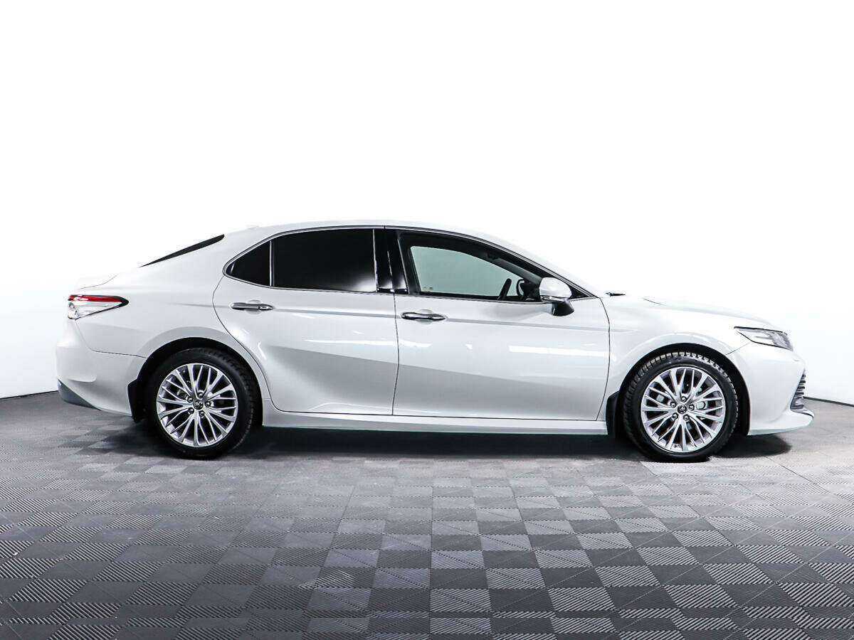 Тойота Камри б/у, 2018, Автоматическая. Фото: #3