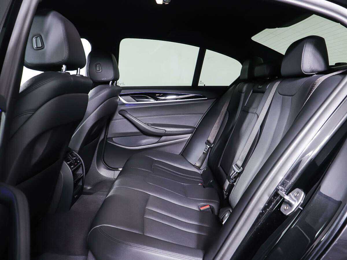 БМВ 5 серии б/у, 2017, Автоматическая. Фото: #11