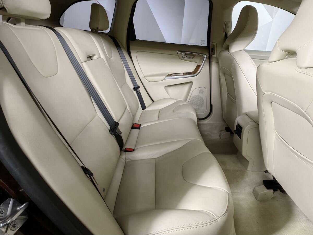 Вольво ИксЦ60 б/у, 2015, Автоматическая. Фото: #12