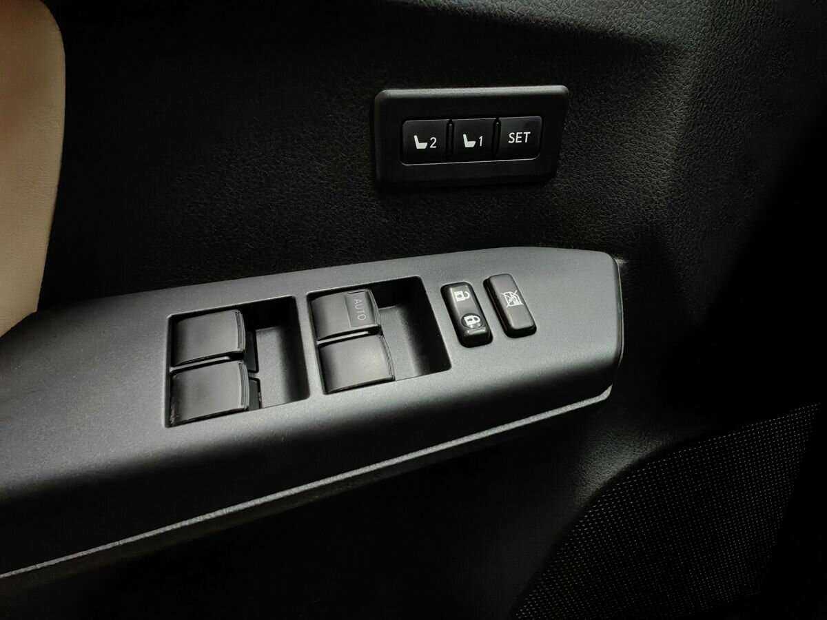 Toyota RAV4 б/у, 2017, Автоматическая. Фото: #18