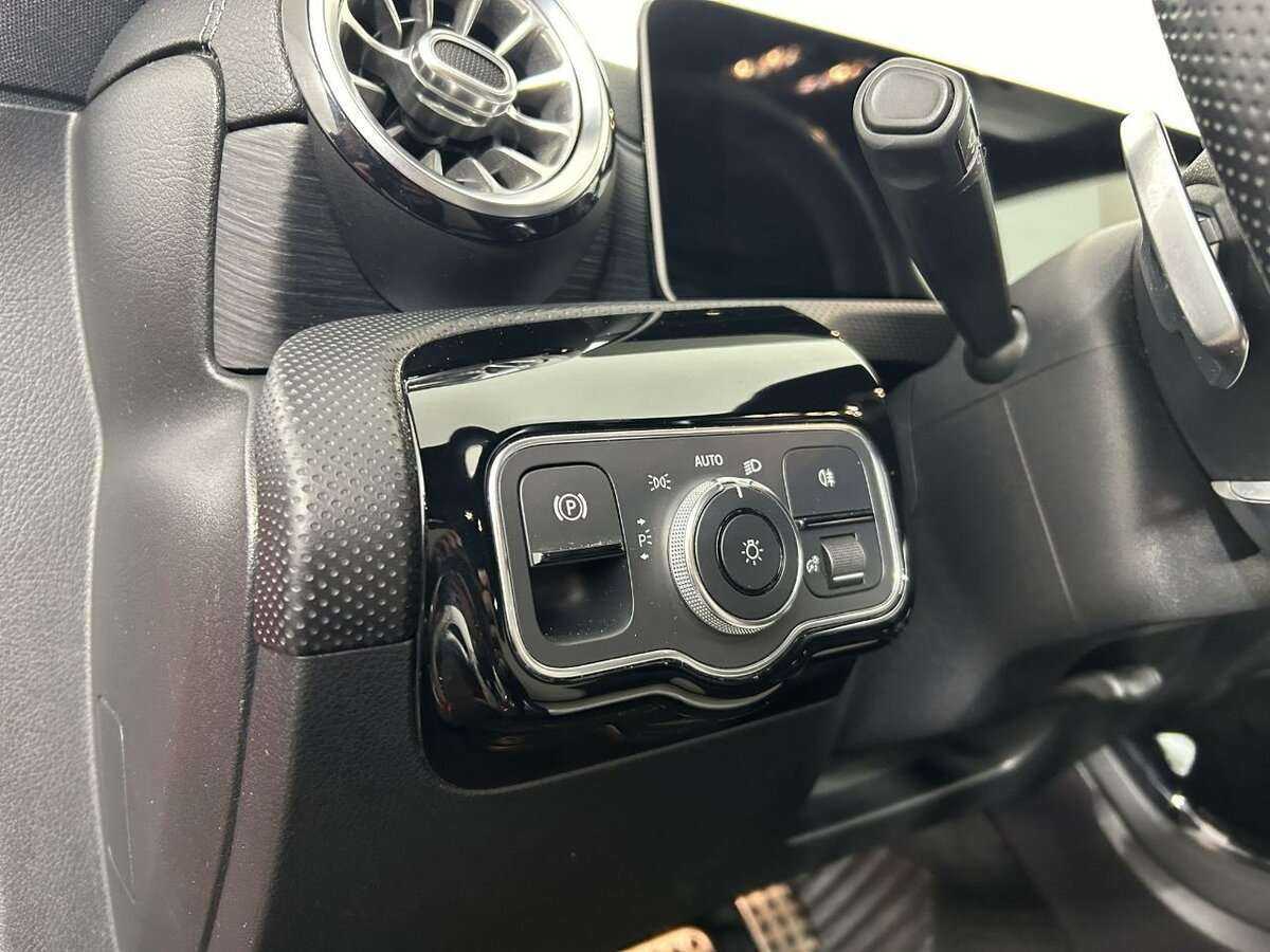 Mercedes-Benz CLA б/у, 2019, Роботизированная. Фото: #8