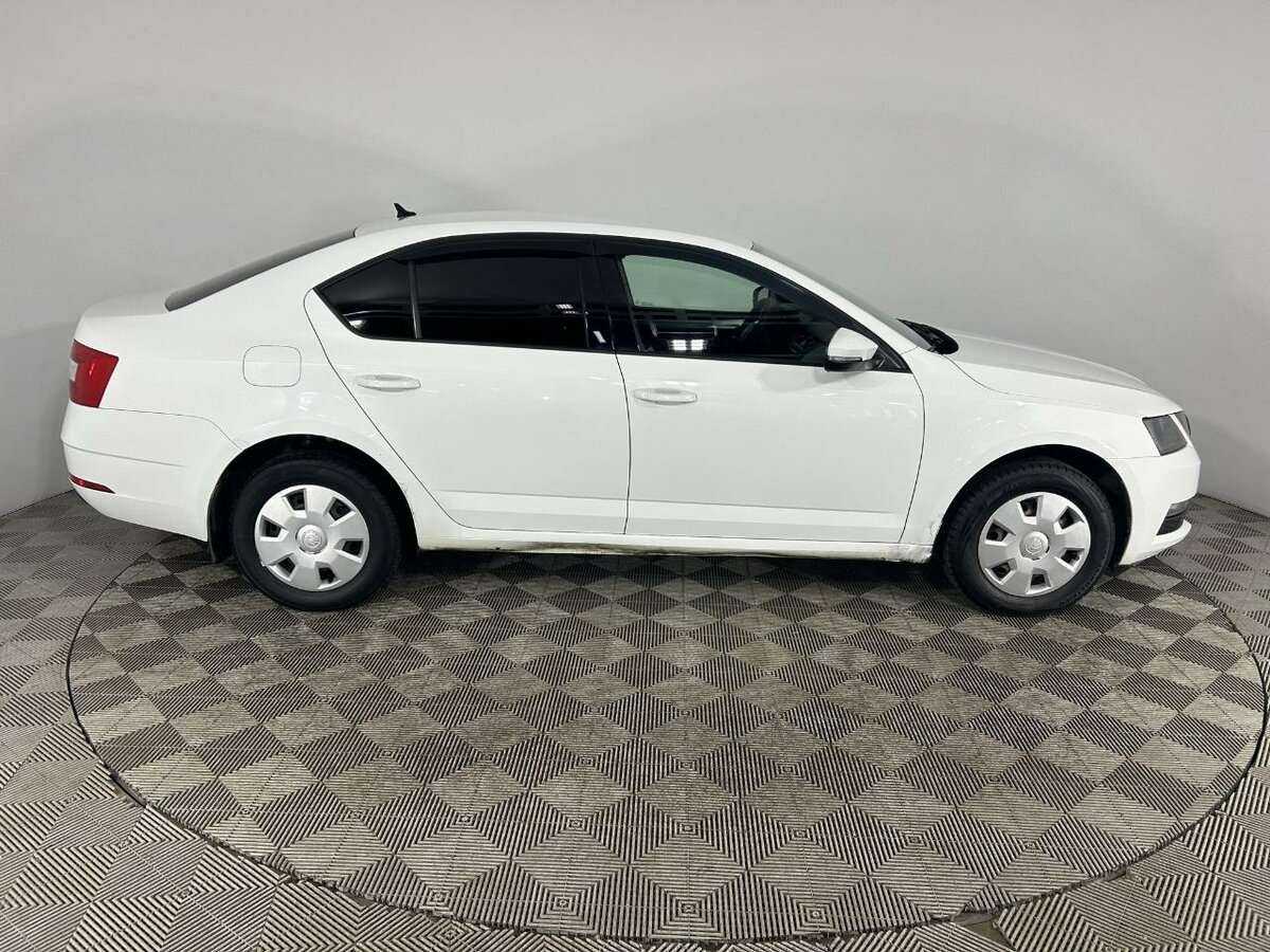 Шкода Октавия б/у, 2018, Механическая. Фото: #3