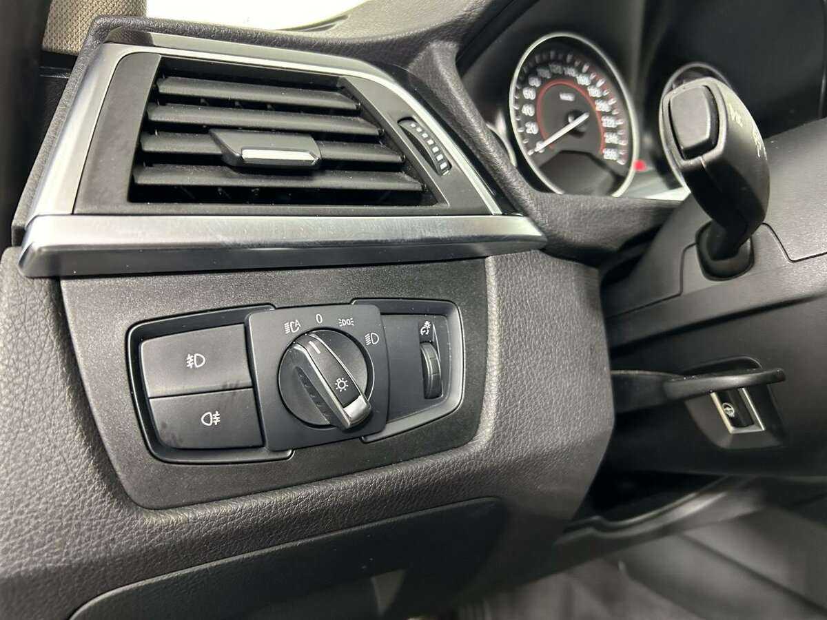 БМВ 3 серии б/у, 2016, Автоматическая. Фото: #8