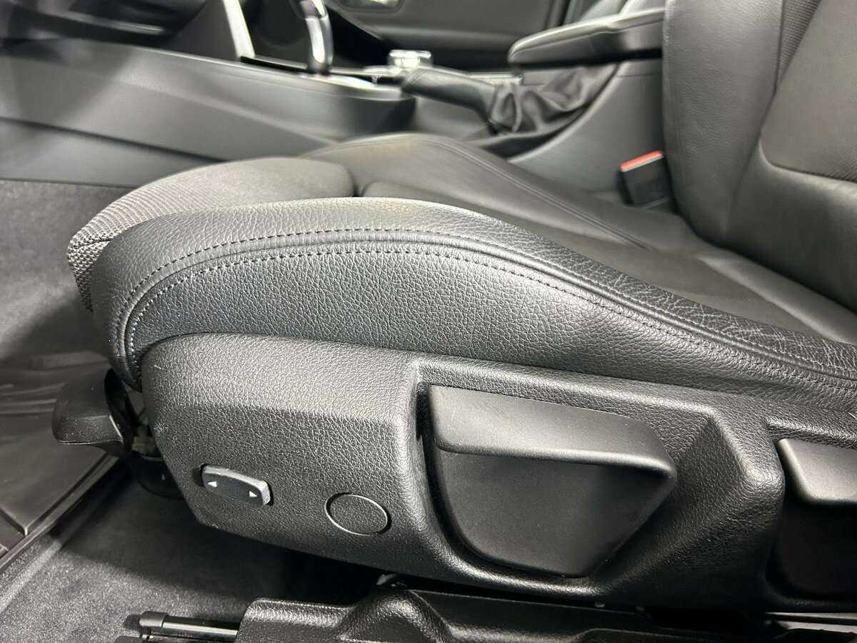 БМВ 3 серии б/у, 2016, Автоматическая. Фото: #9