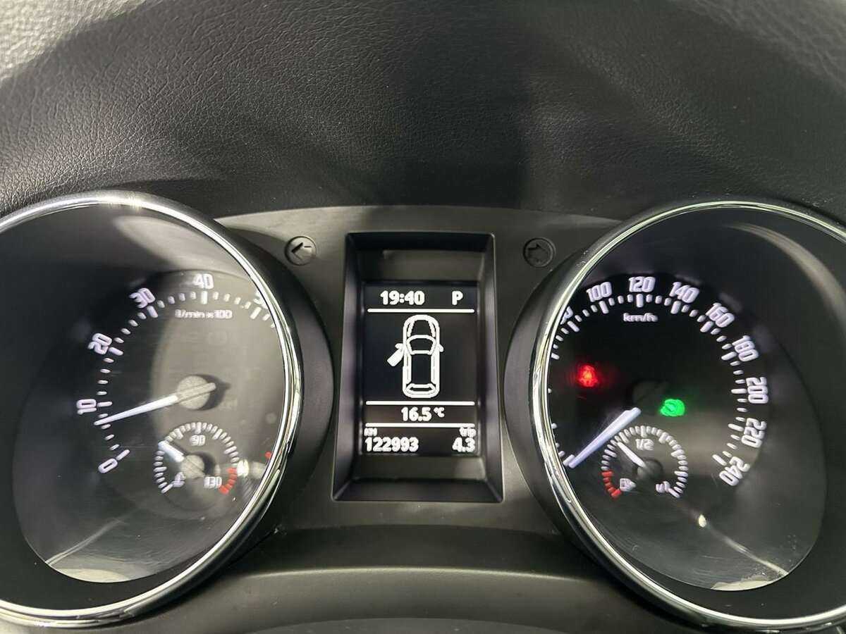 Шкода Йети б/у, 2012, Роботизированная. Фото: #10