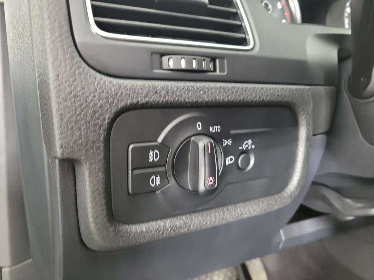 Volkswagen Touareg б/у, 2012, Автоматическая. Фото: #8