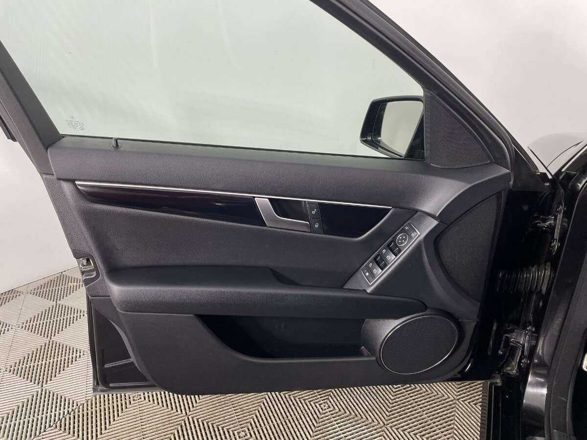 Мерседес-Бенц Ц-Класс б/у, 2012, Автоматическая. Фото: #7