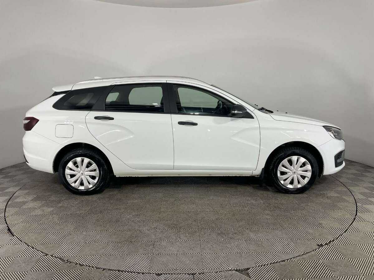 Лада (ВАЗ) Веста б/у, 2023, Механическая. Фото: #3