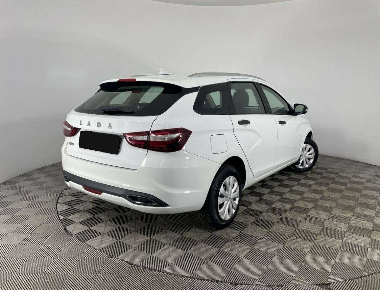 Лада (ВАЗ) Веста б/у, 2023, Механическая. Фото: #5