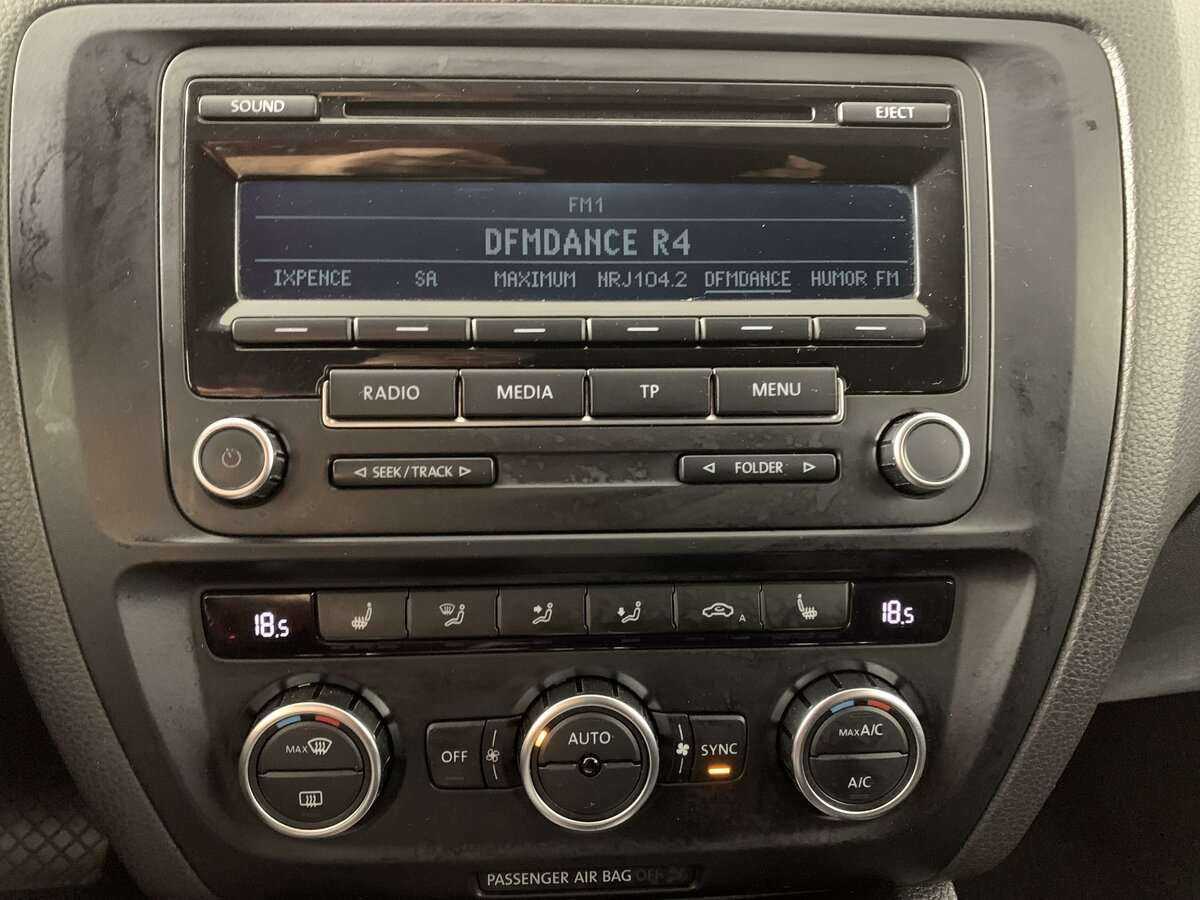 Volkswagen Jetta б/у, 2013, Роботизированная. Фото: #12