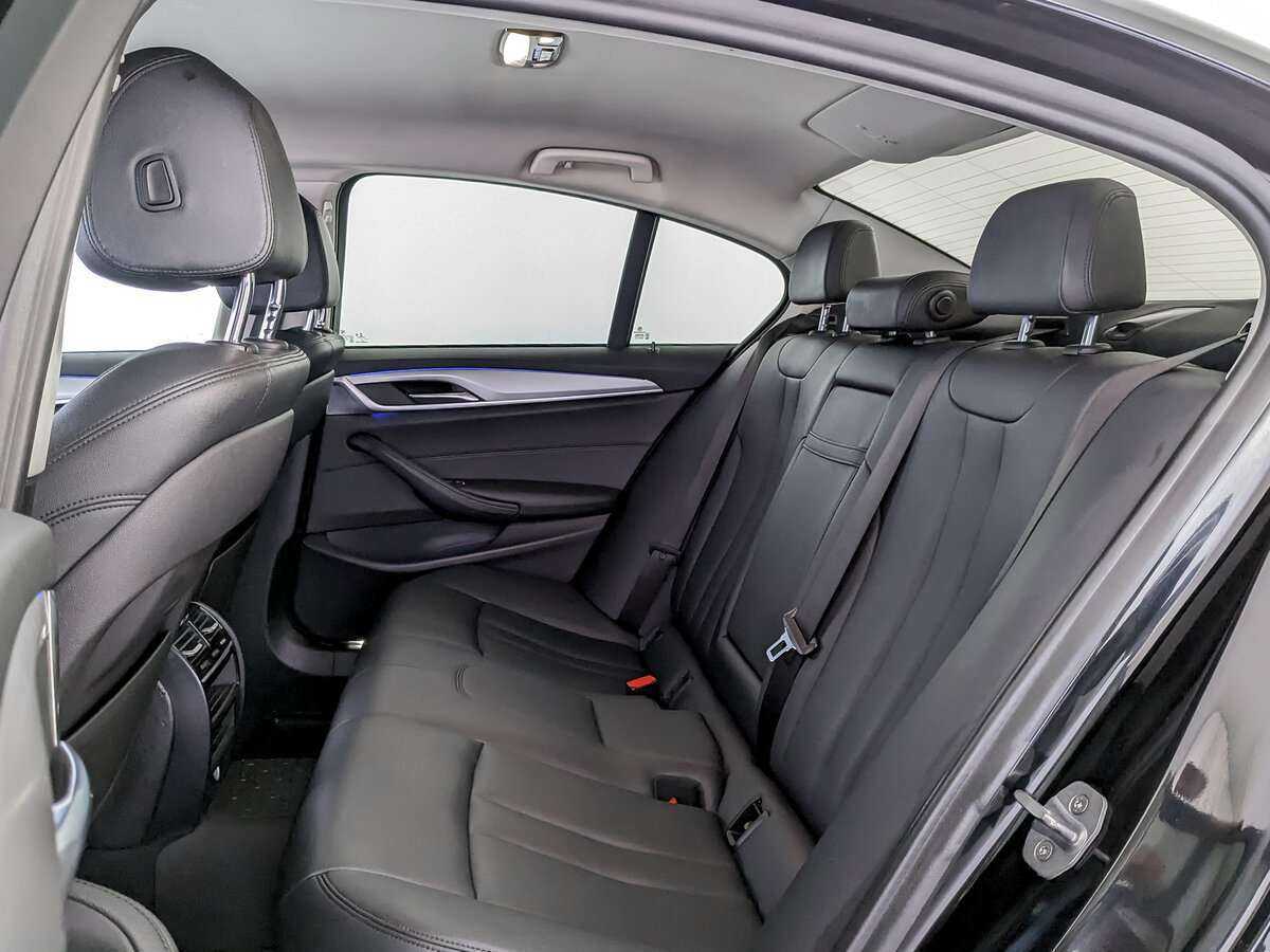 БМВ 5 серии б/у, 2018, Автоматическая. Фото: #9