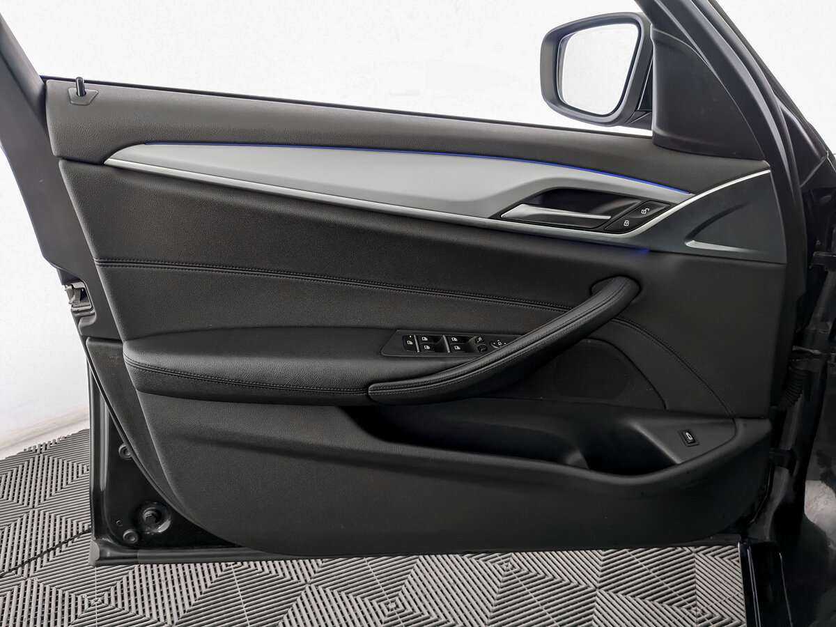 БМВ 5 серии б/у, 2018, Автоматическая. Фото: #14