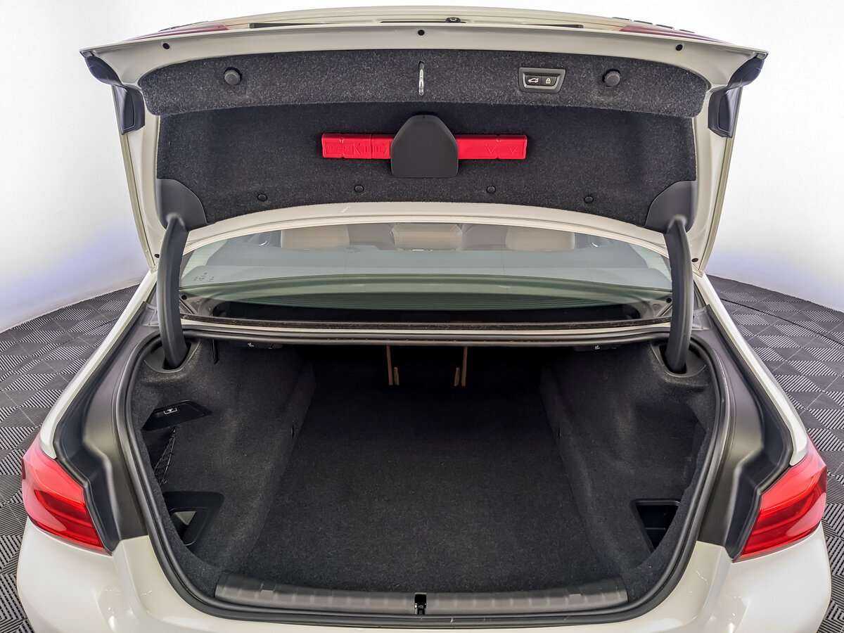 BMW 5 серии б/у, 2017, Автоматическая. Фото: #9