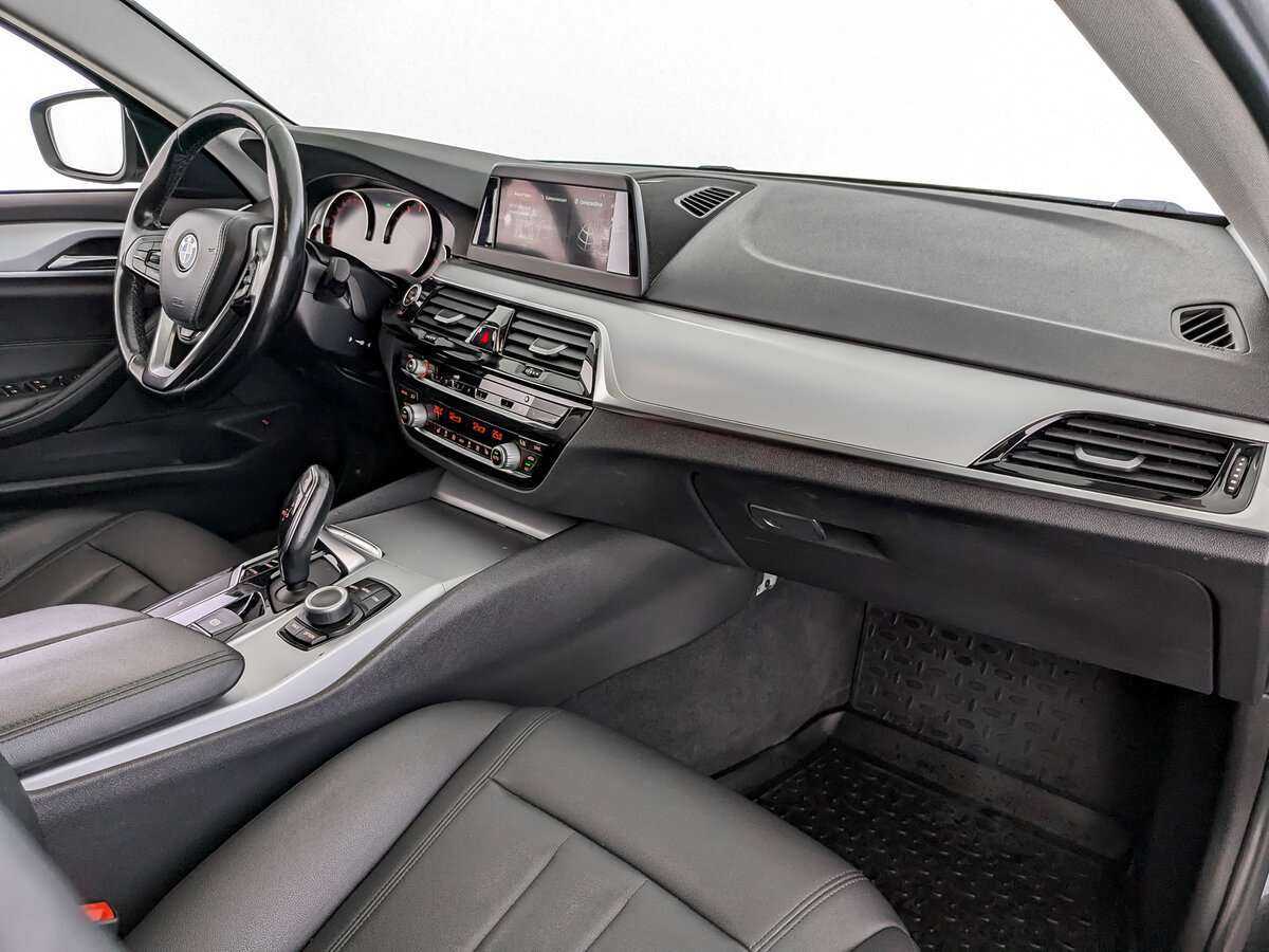 БМВ 5 серии б/у, 2018, Автоматическая. Фото: #8