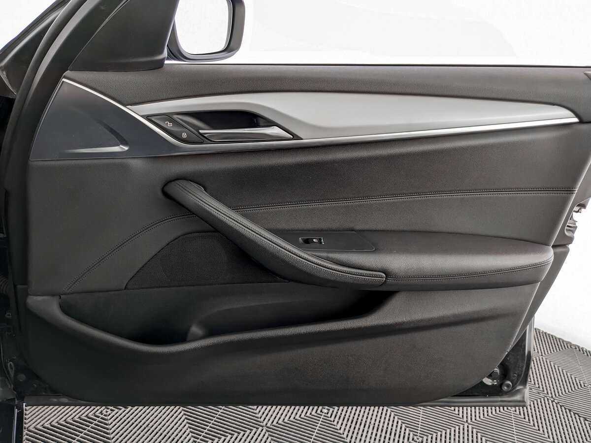 БМВ 5 серии б/у, 2018, Автоматическая. Фото: #21